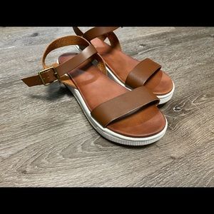 Women’s Sandals